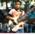 13 letni mulc, pa že obvlada bas kitaro