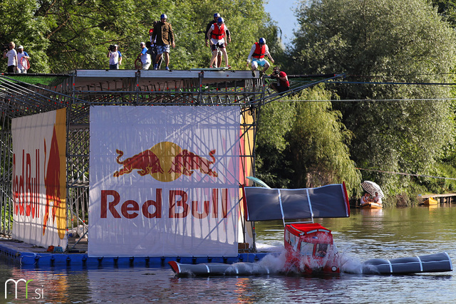 2. Red Bull Flugtag na Špici (16. 6. 2012, Ljubljana)