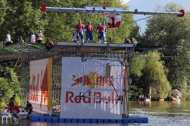 2. Red Bull Flugtag na Špici (16. 6. 2012, Ljubljana)