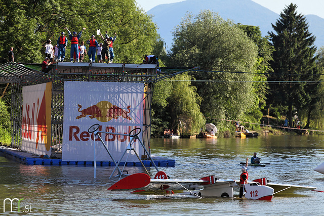 2. Red Bull Flugtag na Špici (16. 6. 2012, Ljubljana)