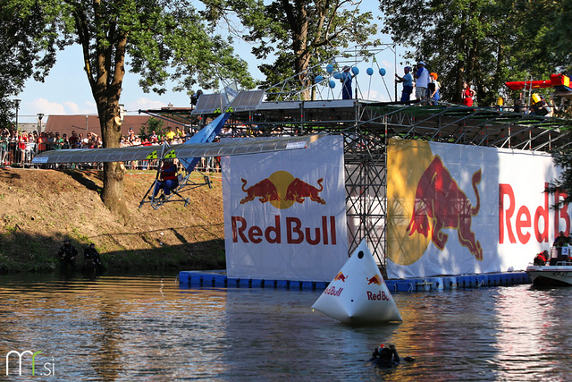 2. Red Bull Flugtag na Špici (16. 6. 2012, Ljubljana)