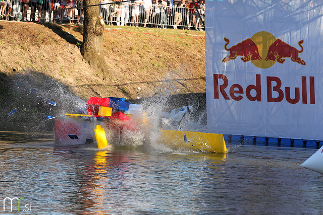 2. Red Bull Flugtag na Špici (16. 6. 2012, Ljubljana)