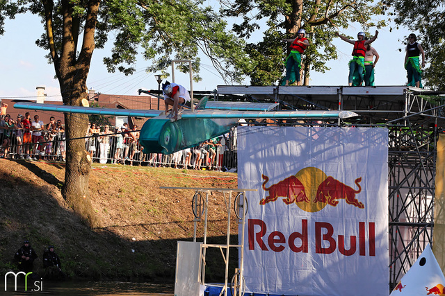 2. Red Bull Flugtag na Špici (16. 6. 2012, Ljubljana)