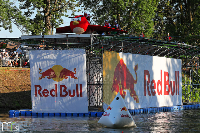 2. Red Bull Flugtag na Špici (16. 6. 2012, Ljubljana)