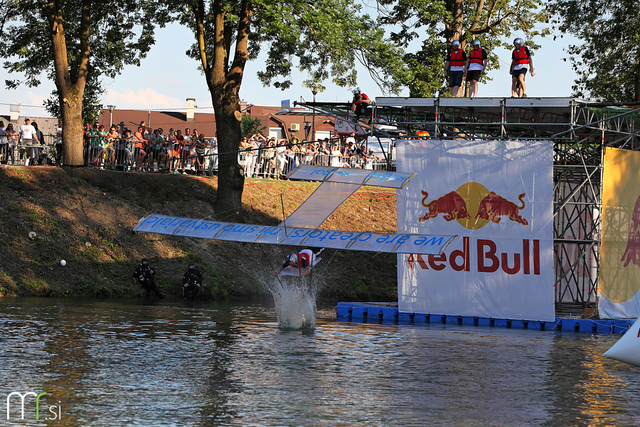 2. Red Bull Flugtag na Špici (16. 6. 2012, Ljubljana)