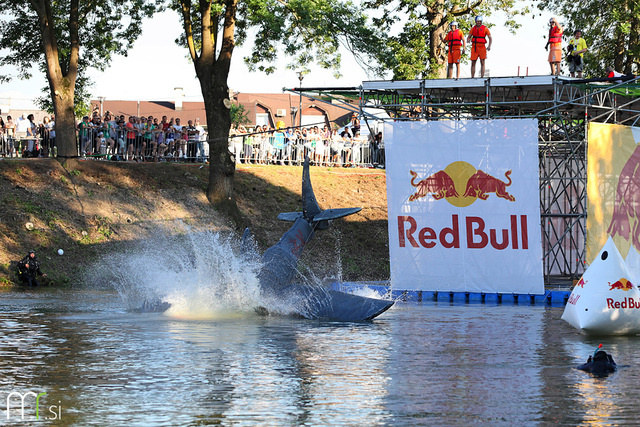 2. Red Bull Flugtag na Špici (16. 6. 2012, Ljubljana)