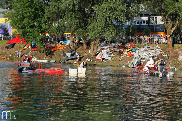 2. Red Bull Flugtag na Špici (16. 6. 2012, Ljubljana)