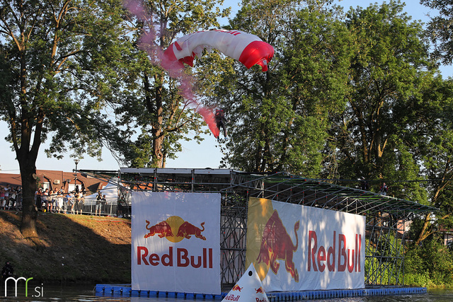 2. Red Bull Flugtag na Špici (16. 6. 2012, Ljubljana)