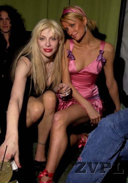 Paris Hilton in Courtney Love na zuru