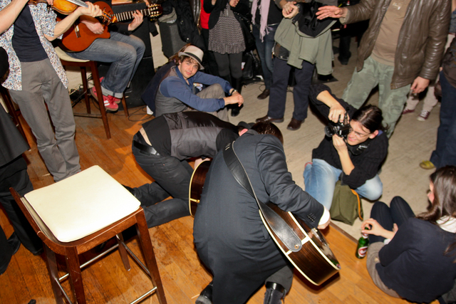 Gal Gjurin in čist' izštekani v Opera baru, 18. 3. 2011