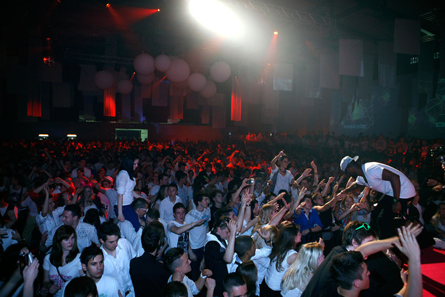 Playboy White Invasion Party v 222 slikah