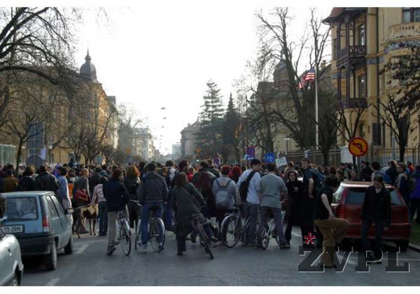 Mirovniki na Cankarjevi ulici