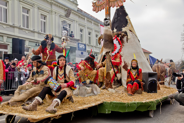 Pustni karneval v Cerknici