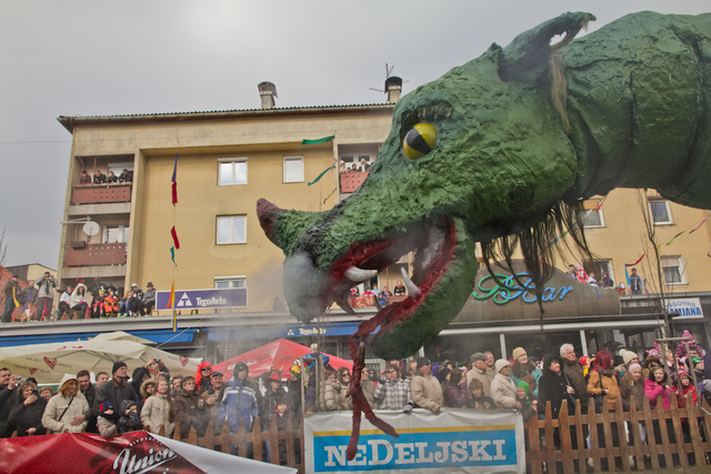 Pustni karneval v Cerknici