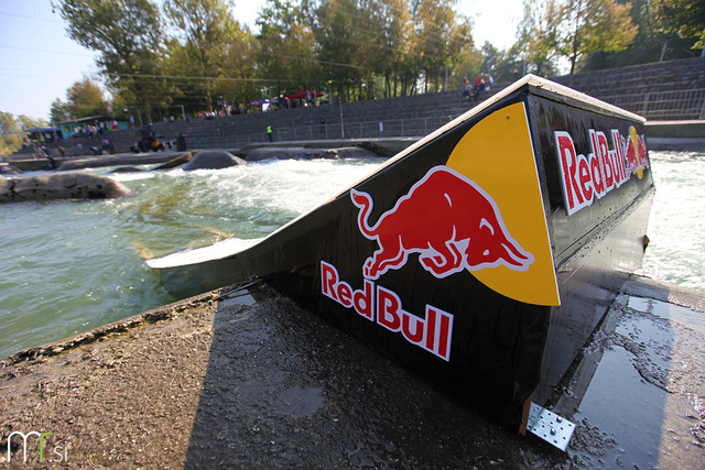 Red Bull Upstream 2011 že tretjič v Tacnu