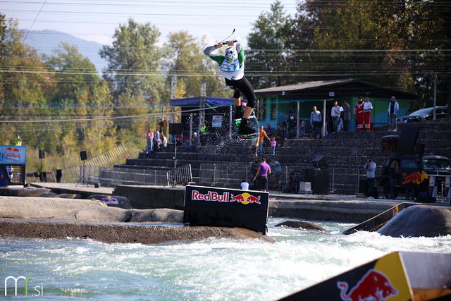 Red Bull Upstream 2011 že tretjič v Tacnu