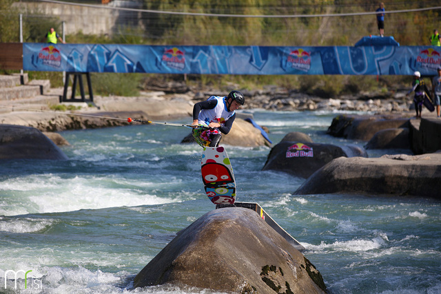 Red Bull Upstream 2011 že tretjič v Tacnu