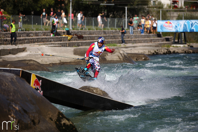 Red Bull Upstream 2011 že tretjič v Tacnu