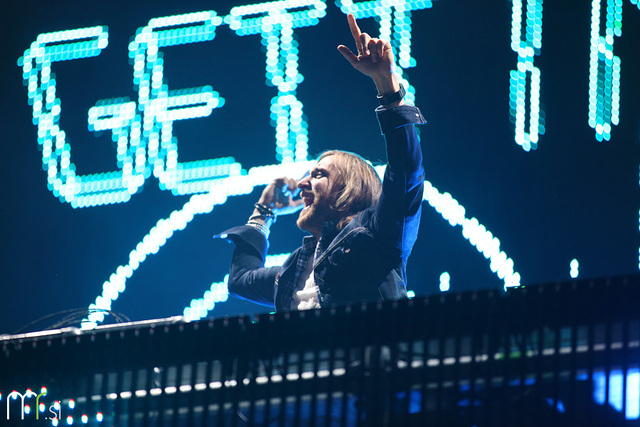 Red (x-mas) party: David Guetta, Afrojack in Paris Hilton v Stožicah