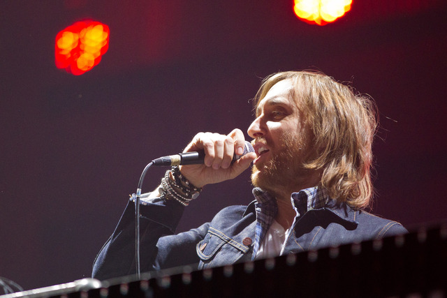 Red (x-mas) party: David Guetta, Afrojack in Paris Hilton v Stožicah