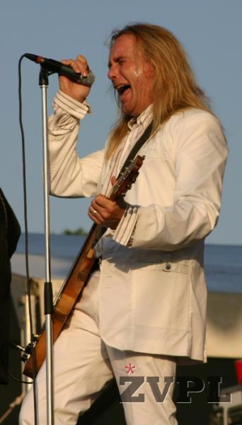 Cheap Trick - Robin Zander