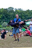 Obiskovalci v nedeljo na festivalu Rock Otočec 2011 - thumbnail