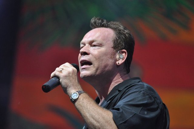 Ali Campbell