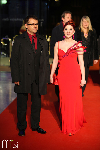 Miki Šarac in Tanja Žagar - rdeča preproga Viktorji 2010