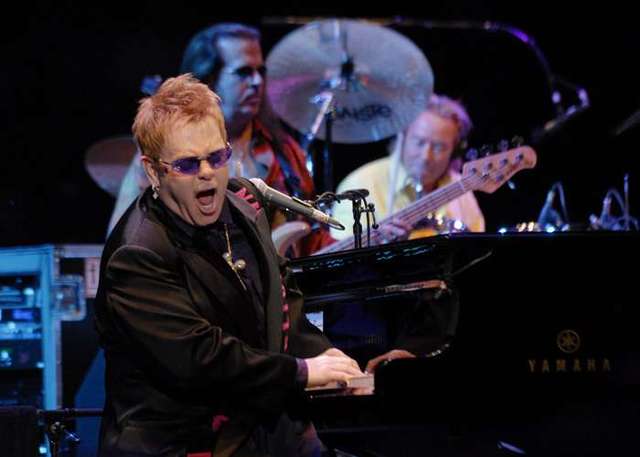 Elton John v petek 11. 11. 11 v Areni Stožice