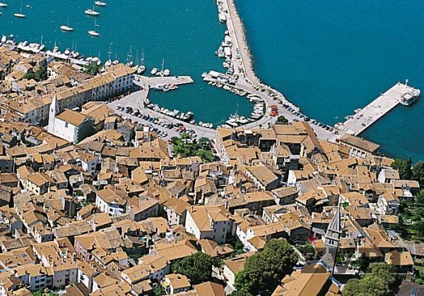 Izola