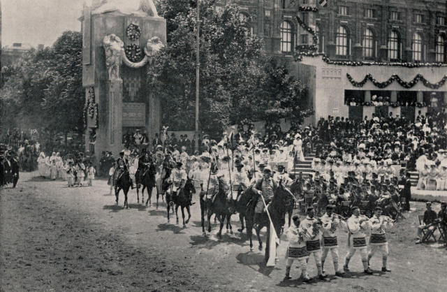 Viniški tamburši na Dunaju leta 1908 /vir: KUD Oton Župančič Vinica