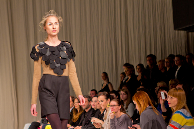 Philips Fashion Week: 1. dan (modna revija mladih talentov)