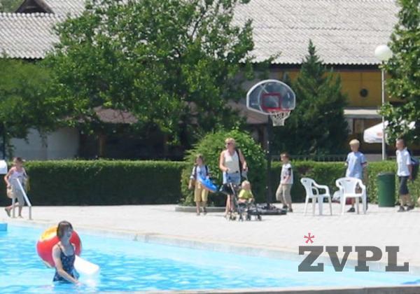 Pool party v Domzalah