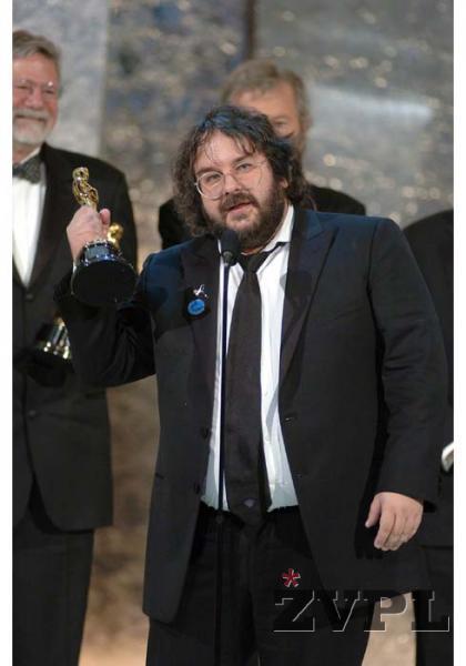 Peter Jackson dobiva oskarja za naj film (foto (C) AMPAS)