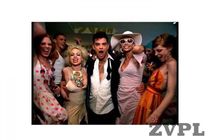 Robbie Williams v videu Come Undone - thumbnail