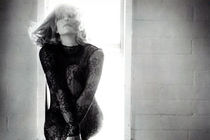 Charlize Theron v Flaunt magazine - thumbnail