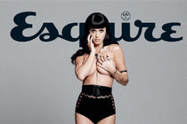 Katy Perry zgoraj brez v reviji Esquire / vir: HotCelebsHome - thumbnail