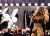 Marissa Miller v zaodrju Victoria's Secret Fashion Show-a 2009 - thumbnail