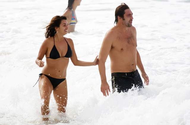 Penélope Cruz in njen fant Javier Bardem na otočju Fernando de Noronha / vir: Egotastic