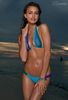 Irina Shayk v kopalkah v Sports Illustrated Swimsuit 2011 - thumbnail