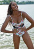 Damaris Lewis v kopalkah - Sports Illustrated Swimsuit 2011 - thumbnail