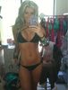 @sheridynfisher je objavila sliko svoje garderobe. Koliko bikinijev. Je kdo sploh opazil kater' telefon ima v roki? - thumbnail
