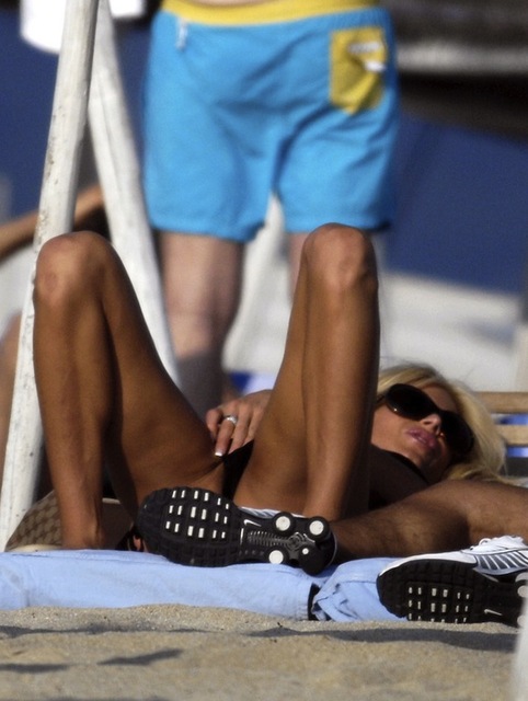 Victoria Silvstedt masturbirala na plaži?