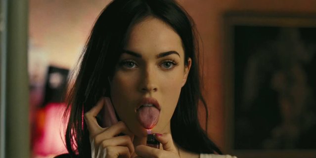 Megan Fox vroča kot se le da v Jennifer's Body