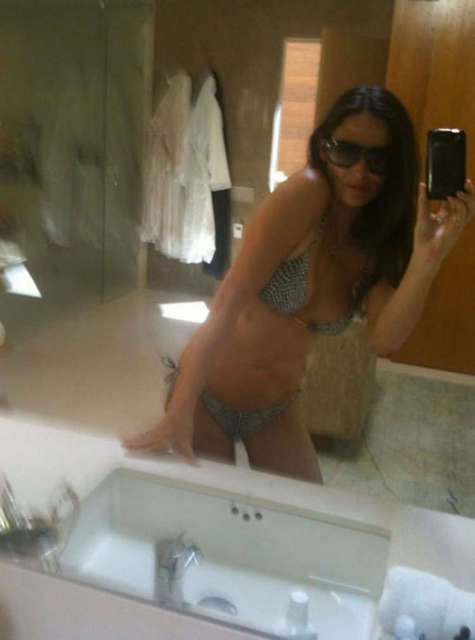 Demi Moore v bikiniju na Twitterju / vir: TwitPic